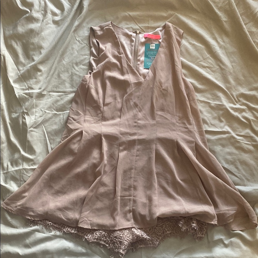 Xtaren Beige Zip-Up Dress